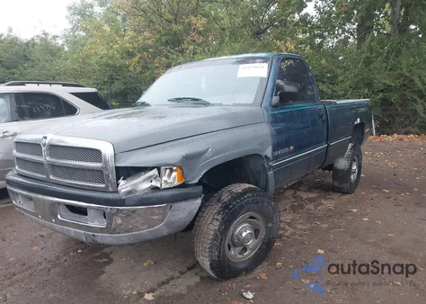1994 Dodge Ram 2500 z USA, uszkodzony, nr VIN 1B7KF26Z2RS530903
